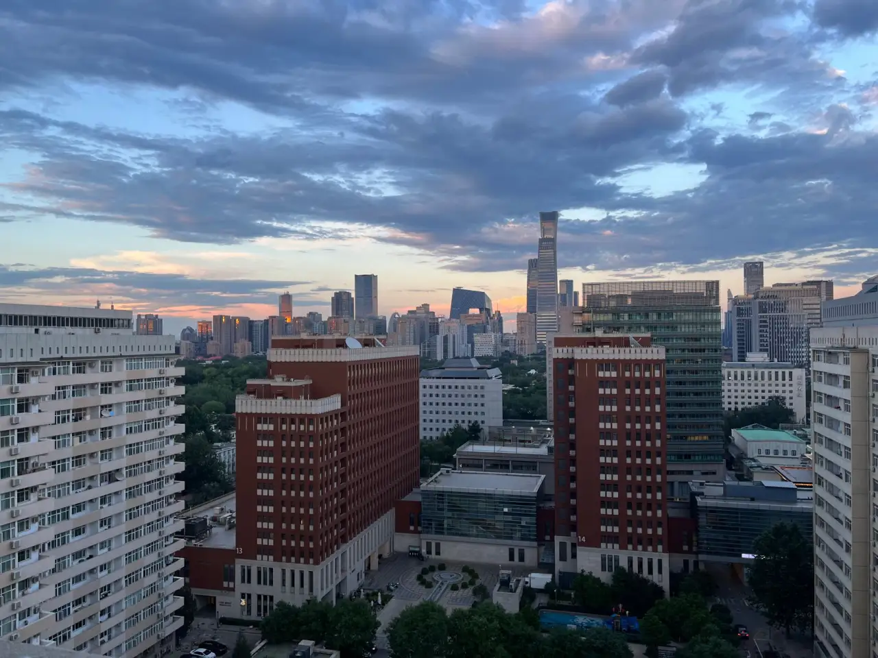 嵌入式工控电脑在工业数据采集场景中的选型要点与配置方案