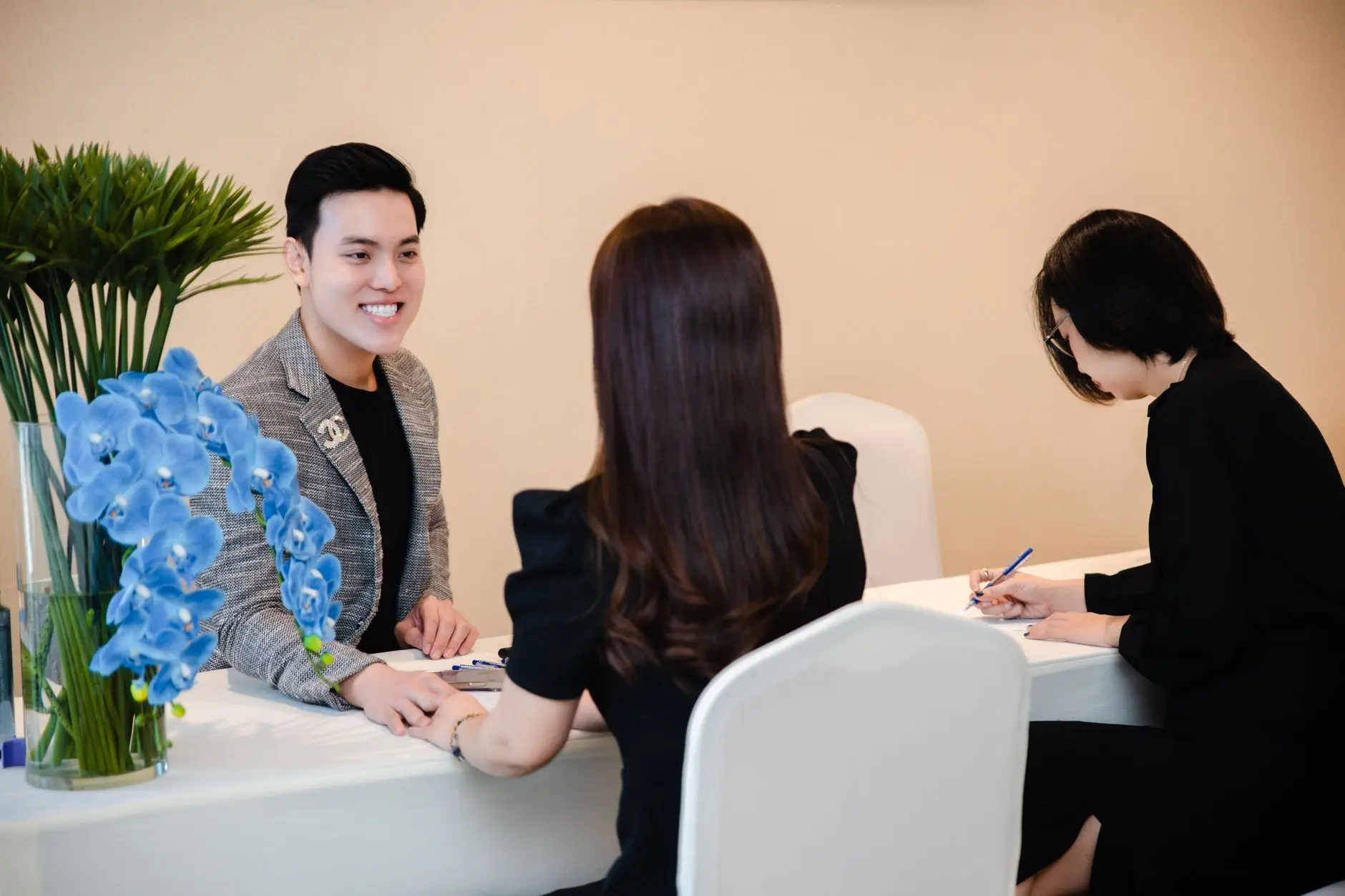 工业计算设备对比：迷你主机与传统工控机在数据采集场景的差异
