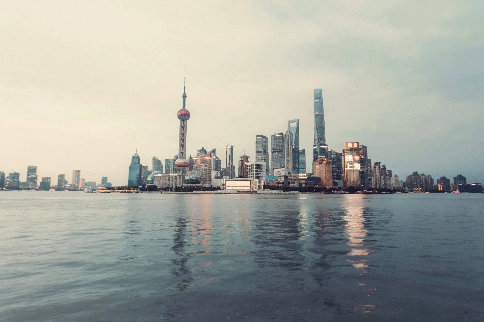 昆明自动化项目工控机选型要点与性能对比分析